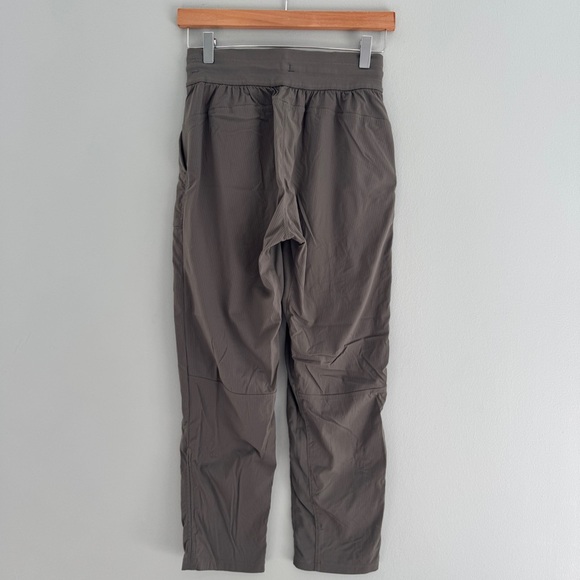 Lululemon Beyond the Studio Crop - Picture 9 of 12